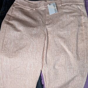 NWT Nine West Women's Size 10 Pink White Patterned Trousers Taper